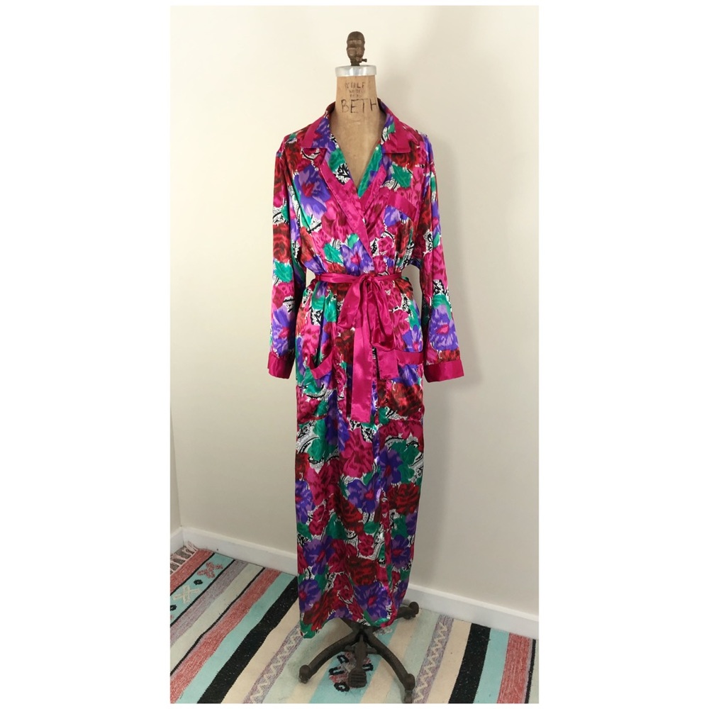 Vintage Floral Print Robe
